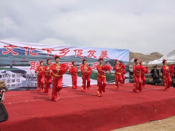雙聯(lián)送溫暖，文化拜大年（圖）