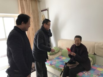 演藝集團、省曲藝團領導看望慰問徐玉蘭老師