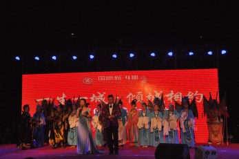 戲曲下基層，隴劇進(jìn)社區(qū)一一甘肅省隴劇院送戲靖遠(yuǎn)縣社區(qū)