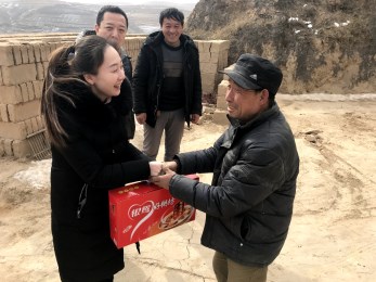 大愛之行，情暖萬家——甘肅省歌舞劇院赴慶陽市環(huán)縣開展春節(jié)前夕精準(zhǔn)扶貧慰問活動(dòng)