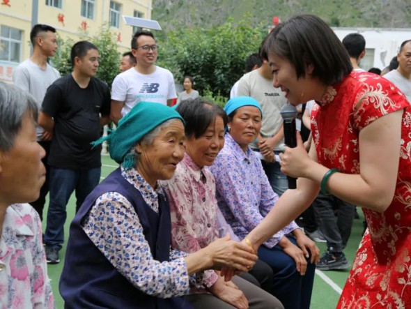 同心協(xié)力，打贏脫貧攻堅(jiān)戰(zhàn)——甘肅演藝集團(tuán)歌舞劇院2020年省級(jí)政府購(gòu)買(mǎi)“隴原紅色文藝輕騎兵”公益演出走進(jìn)舟曲再獲贊譽(yù)