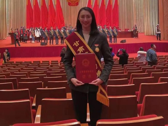 致敬！甘肅演藝集團(tuán)歌舞劇院舞蹈演員康琦榮獲2020年甘肅省勞動(dòng)模范稱(chēng)號(hào)